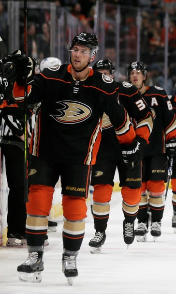 Fowler sets franchise record in Ducks' 7-4 win over Jets